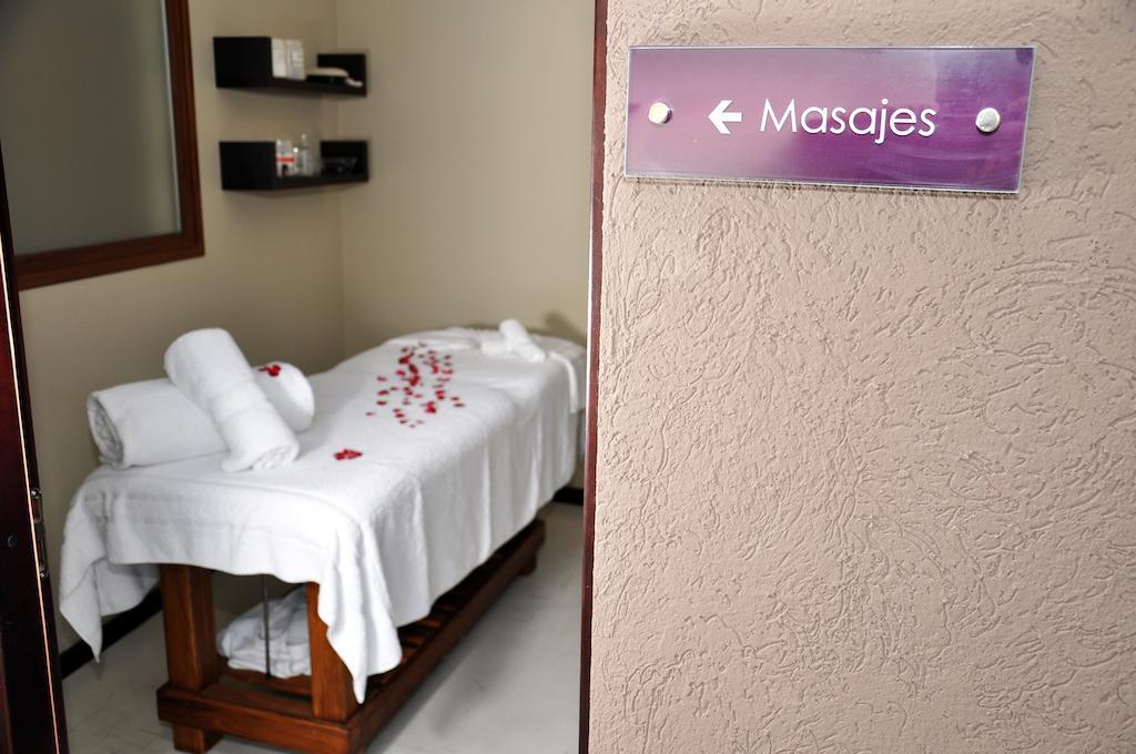 Monasterio Hotel Boutique San Carlos de Bariloche Dış mekan fotoğraf